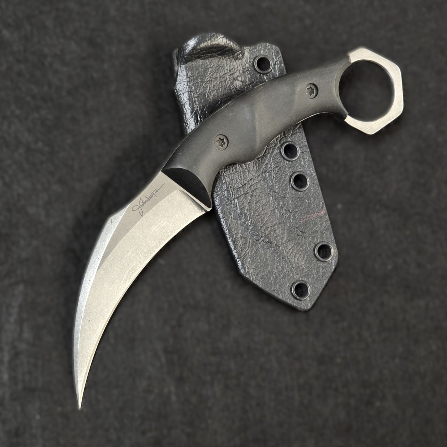 Karambit - Black Paper